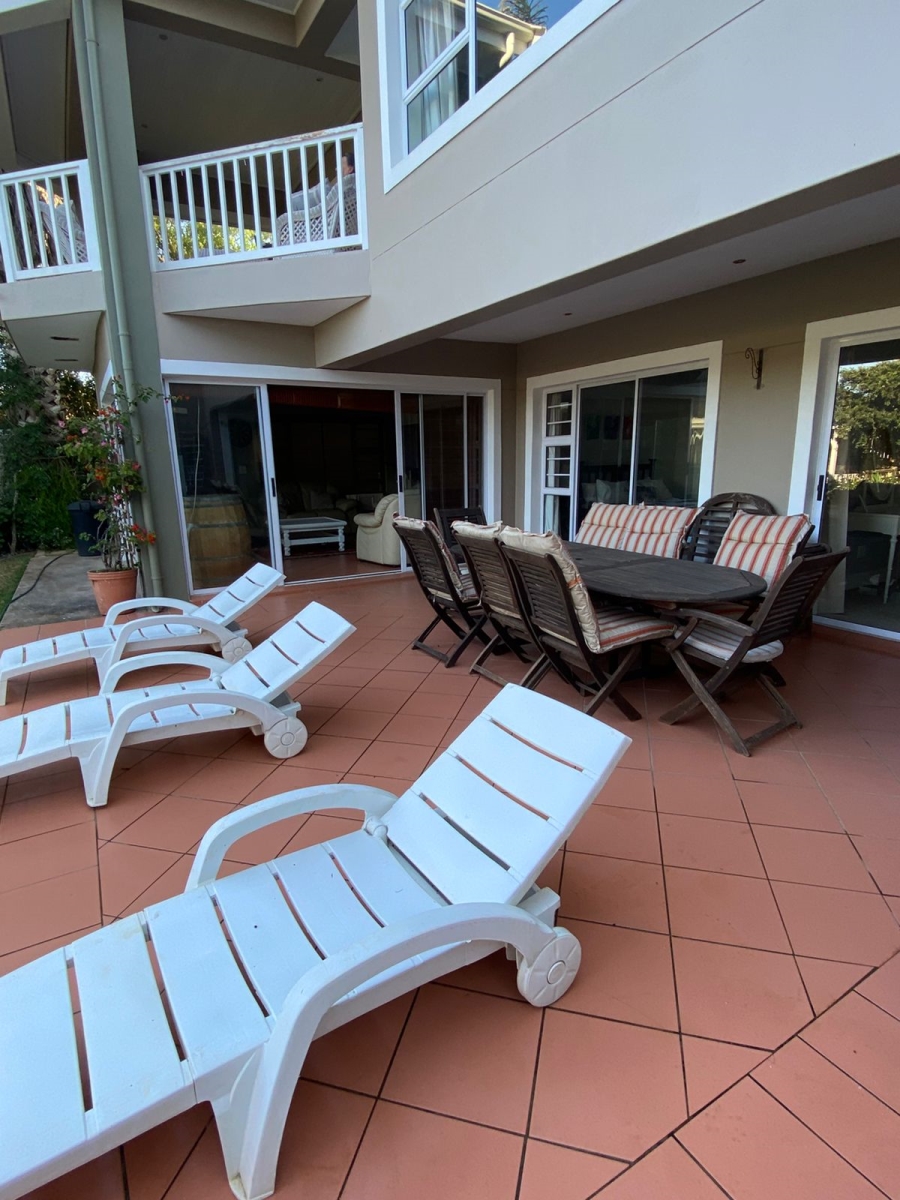 5 Bedroom Property for Sale in Seafield Eastern Cape